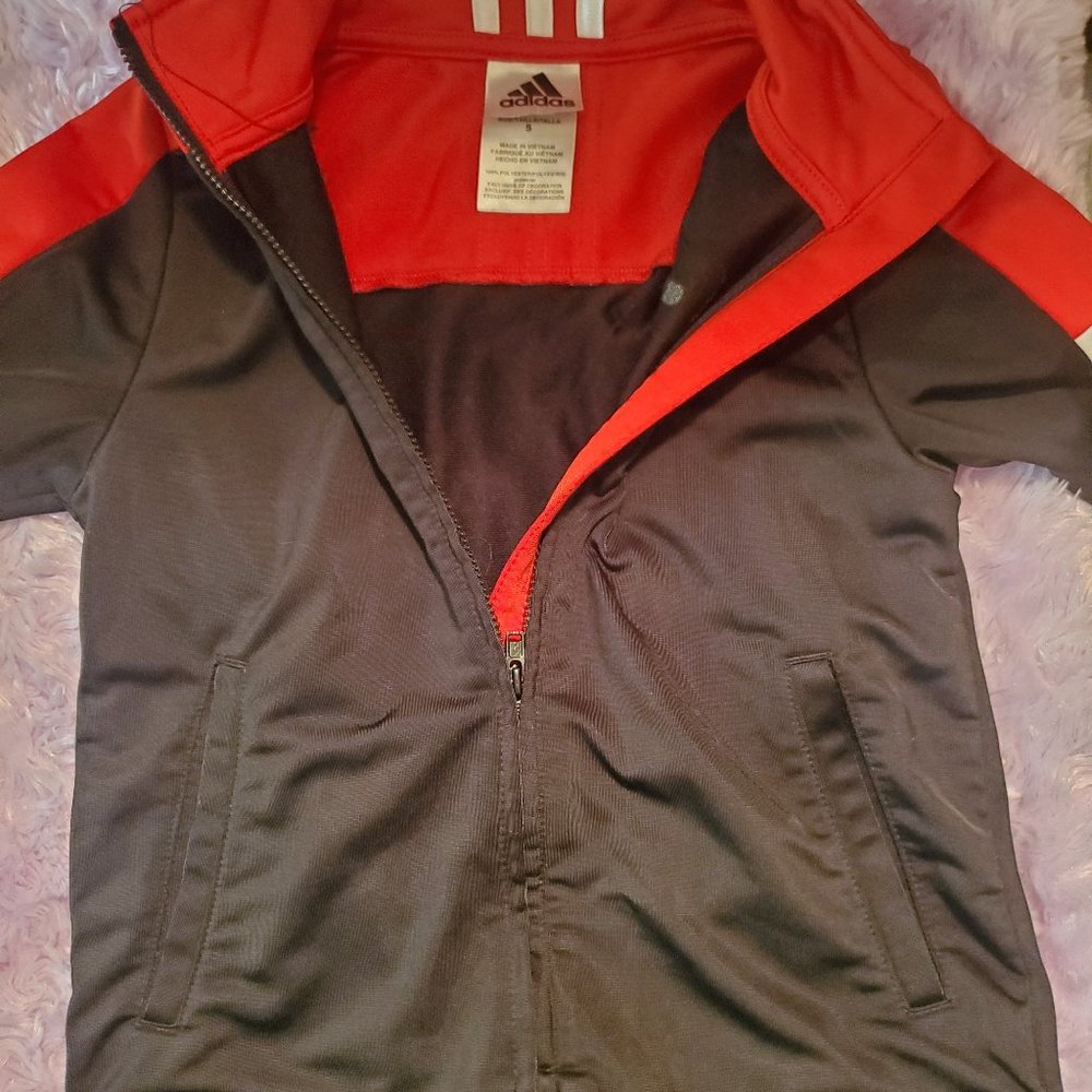 Adidas Boys Youth Zipped Jacket Size 5 Pre-owned